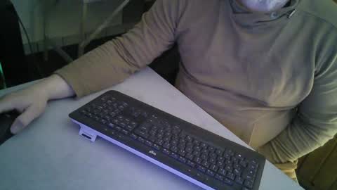 Snapshot of grooce_sub chatting on February 3, 8:02 am Grooce online show from February 3, 8:02 am