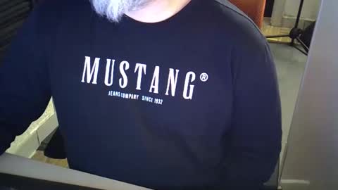 Snapshot of grooce_sub chatting on February 23, 9:01 pm Grooce online show from February 23, 9:01 pm