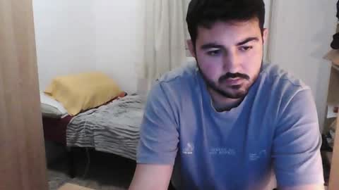 Snapshot of gsendra chatting on December 9, 10:09 pm gsendra online show from December 9, 10:09 pm