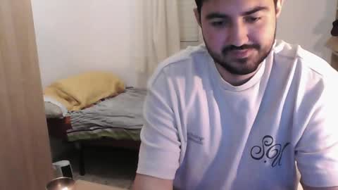 Snapshot of gsendra chatting on December 11, 9:34 pm gsendra online show from December 11, 9:34 pm