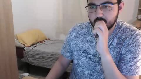 Snapshot of gsendra chatting on December 15, 4:04 pm gsendra online show from December 15, 4:04 pm