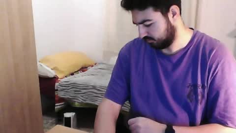 Snapshot of gsendra chatting on December 17, 11:17 am gsendra online show from December 17, 11:17 am