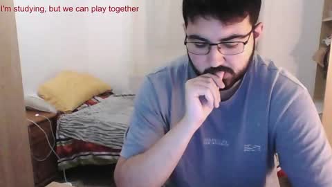 Snapshot of gsendra chatting on January 8, 9:32 am gsendra online show from January 8, 9:32 am