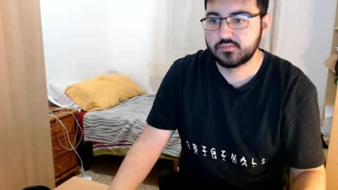 Snapshot of gsendra chatting on January 9, 8:24 am gsendra online show from January 9, 8:24 am