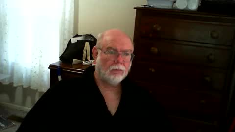 Snapshot of gtnolder60 chatting on April 23, 11:31 am Gary online show from April 23, 11:31 am