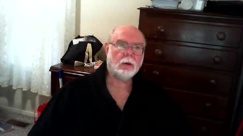 Snapshot of gtnolder60 chatting on April 25, 11:24 am Gary online show from April 25, 11:24 am