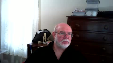 Snapshot of gtnolder60 chatting on April 28, 11:59 am Gary online show from April 28, 11:59 am