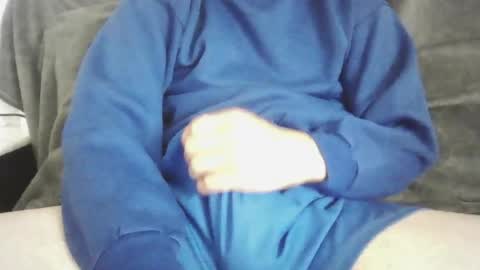 Snapshot of guapete_21x chatting on May 21, 3:52 pm guapete 21x online show from May 21, 3:52 pm
