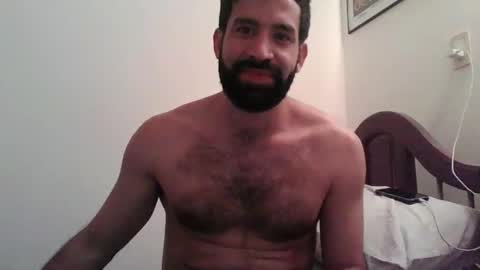 Snapshot of guarani2025 chatting on October 16, 2:01 am Guarani Hunter online show from October 16, 2:01 am