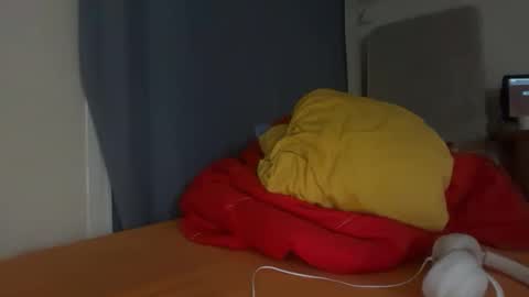 guardiannif_ online show from February 12, 1:11 am