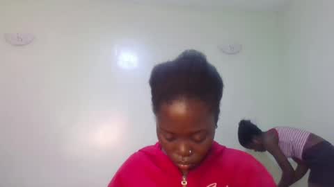 gud_lunah1 online show from June 15, 12:18 pm