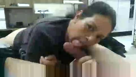 Snapshot of guielika chatting on May 24, 1:43 am Guilika online show from May 24, 1:43 am