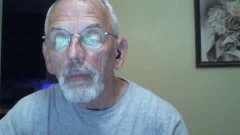 Snapshot of gulfcoast1952 chatting on January 21, 12:18 pm Roy online show from January 21, 12:18 pm