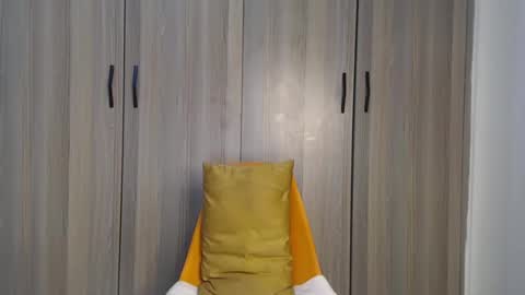 Miss Incredible online show from October 5, 11:35 pm