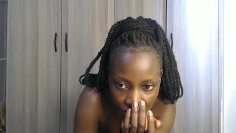 Miss Incredible online show from October 26, 11:05 am