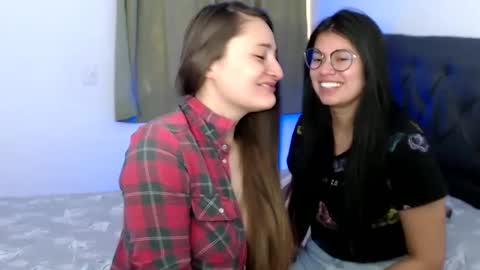 Snapshot of gumball_room chatting on January 13, 6:27 pm Vane blonde and Hazell black hair online show from January 13, 6:27 pm