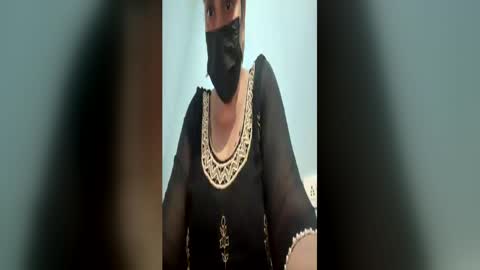 Snapshot of gurleen_kaur69 chatting on July 4, 9:48 am gurleen_kaur69 online show from July 4, 9:48 am