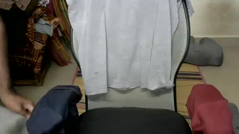 guru95497 online show from July 1, 1:24 pm