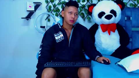 Snapshot of gurxxxt chatting on September 14, 1:54 pm Hakim online show from September 14, 1:54 pm