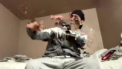 Snapshot of gustavo0110 chatting on February 24, 3:02 am GusGus online show from February 24, 3:02 am