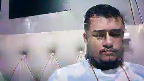 gustavo942493 online show from July 16, 2:39 am