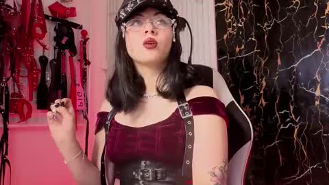 Snapshot of guxplo_ chatting on September 26, 1:04 pm Miss online show from September 26, 1:04 pm