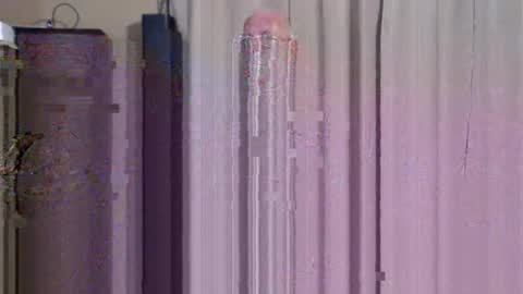 Snapshot of guynyli chatting on October 6, 6:44 am new york bottom online show from October 6, 6:44 am