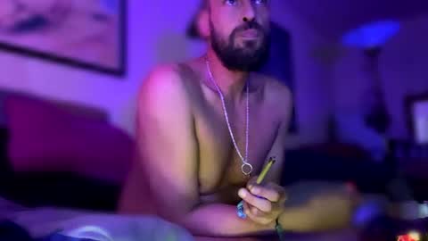 Snapshot of guyst_049 chatting on April 25, 9:12 am GuyST049 online show from April 25, 9:12 am