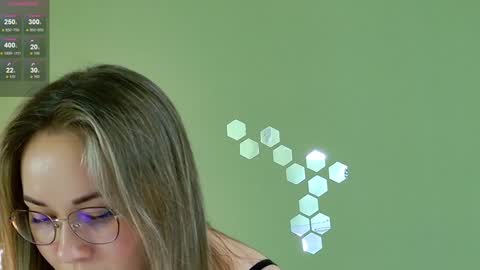 Snapshot of gwen_lady chatting on January 16, 3:02 pm Sweety Kitty online show from January 16, 3:02 pm