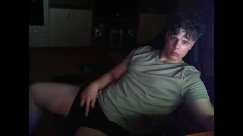 gymguy0505 online show from February 9, 11:09 pm