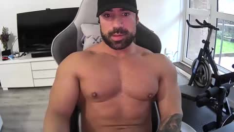 Snapshot of gymking999 chatting on February 11, 1:51 pm gymking999 online show from February 11, 1:51 pm