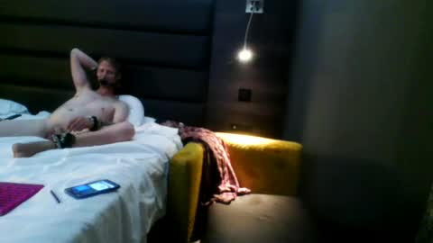 naughtyprincess online show from August 4, 4:04 am