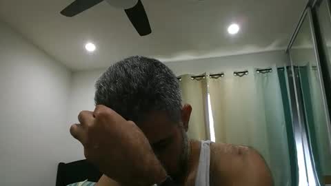 h0nest84 online show from April 18, 4:55 pm