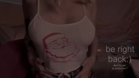 Snapshot of h2h0e chatting on October 12, 8:41 pm Lana online show from October 12, 8:41 pm