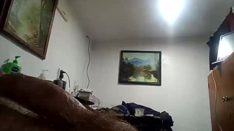 Snapshot of h_rd333 chatting on April 15, 10:00 am h_rd333 online show from April 15, 10:00 am