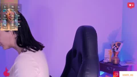 haanna_thompsoon online show from February 28, 7:03 pm