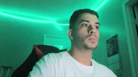 Snapshot of habibihoops chatting on November 9, 8:23 am habibihoops online show from November 9, 8:23 am