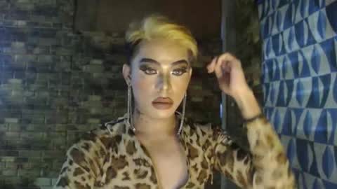 SAM online show from February 1, 10:30 pm