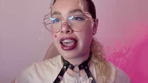 Haely online show from July 1, 1:18 am