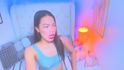 Snapshot of hailee_harper chatting on February 12, 11:51 am HAILEE HORNY online show from February 12, 11:51 am