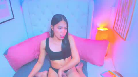 Snapshot of hailee_harper chatting on March 7, 12:23 pm HAILEE HORNY online show from March 7, 12:23 pm