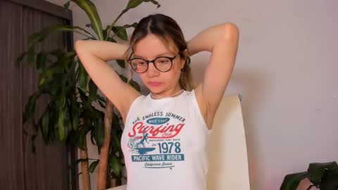 Hailey online show from October 2, 10:33 am