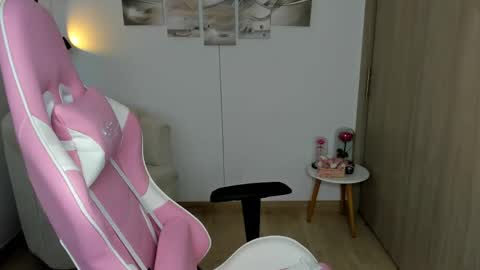 Snapshot of hailey_florez chatting on May 11, 2:45 pm hailey online show from May 11, 2:45 pm