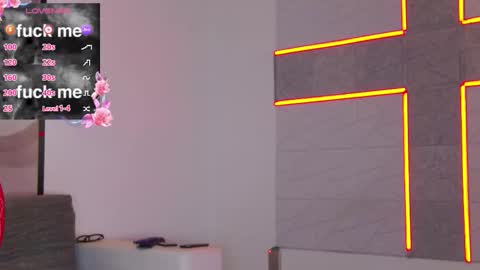 HaileyPeach online show from March 27, 6:18 pm