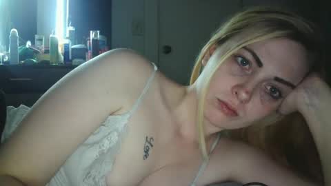 Snapshot of haileyakuma69 chatting on February 7, 6:35 am Hailey and d online show from February 7, 6:35 am