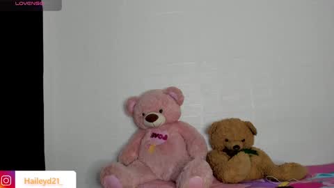 Hailey online show from April 8, 10:54 pm