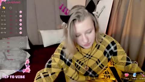 Snapshot of haileyfoxy chatting on February 27, 12:23 pm Hailey online show from February 27, 12:23 pm