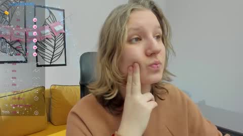 Snapshot of haileyfoxy chatting on January 14, 11:49 am Hailey online show from January 14, 11:49 am