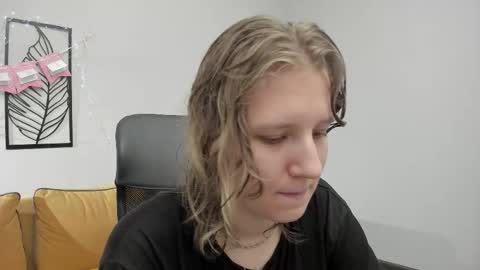 Snapshot of haileyfoxy chatting on February 11, 11:26 am Hailey online show from February 11, 11:26 am