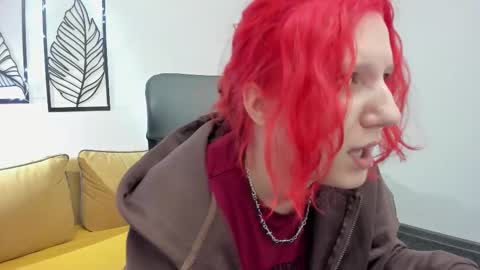 Snapshot of haileyfoxy chatting on March 9, 10:08 am Hailey online show from March 9, 10:08 am